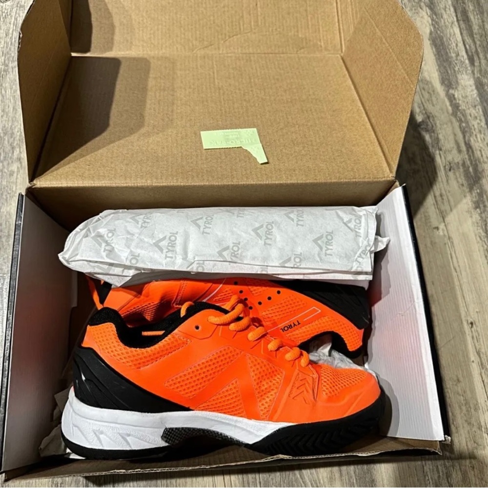 Tyrol Drive V Pickleball shoes women’s size 5 color orange/black NEW